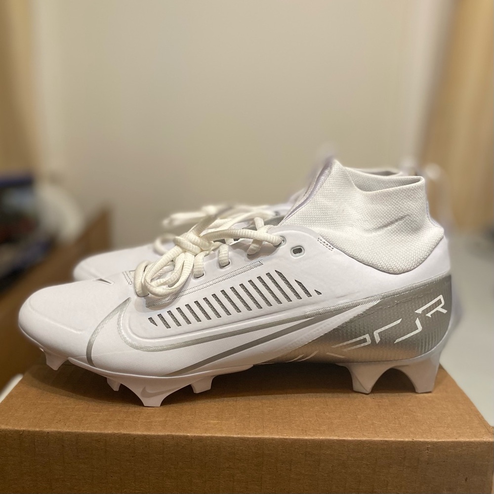 NEW Nike Vapor Edge Pro 360 2 Football Cleats men’s size 10 White Silver